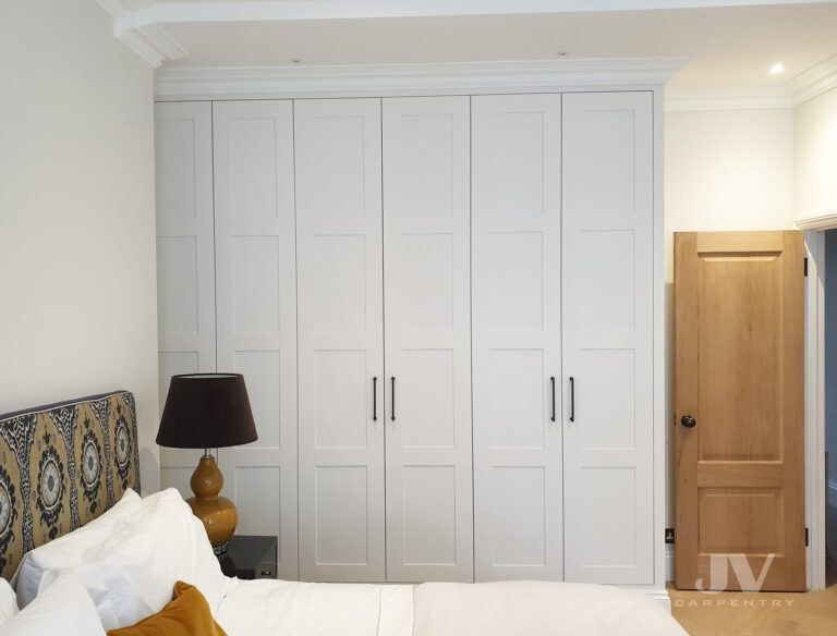 Stylish & Space-Saving Fitted Furniture Wardrobes for Every Home 2 Fitted Bespoke Wardrobes